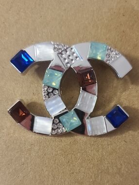 Multicolor Crystal Interlocking CC-Style Brooch - Blue, White, Brown, Opalescent